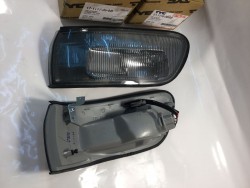 Cặp 2 đèn xi nhan Nissan 1989-1992