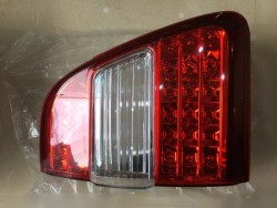 Đèn hậu trong trái Toyota Land Cruiser 2005-2008